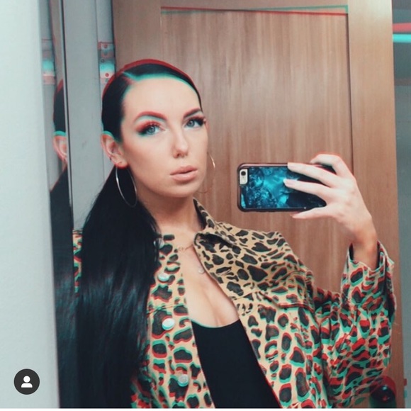 Cheetah print distressed cropped denim jacket - Picture 8 of 8